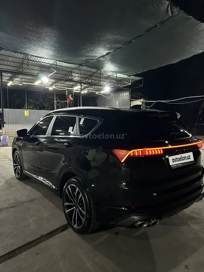 Jetour X70 Plus — 2