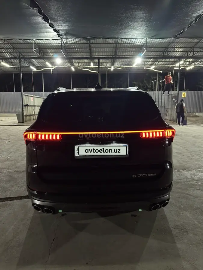 Jetour X70 Plus — 3