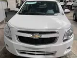 Белый Chevrolet Cobalt, 4 евро позиция 2024 года, КПП Автомат, в Навои за ~11 630 y.e. id4778151, Фото №1