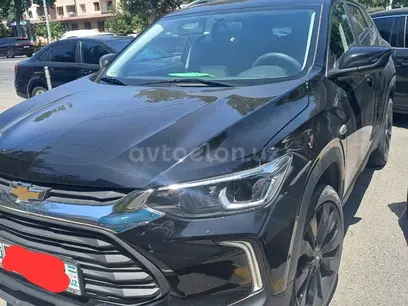 Черный Chevrolet Tracker, 2 позиция 2023 года, КПП Автомат, в Ташкент за 17 000 y.e. id5167952