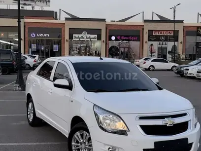 Белый Chevrolet Cobalt, 4 позиция 2022 года, КПП Автомат, в Ташкент за 11 300 y.e. id5169531