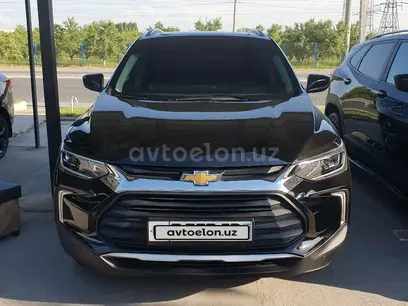 Черный Chevrolet Tracker 2 2023 года, КПП Автомат, в Фергана за 17 200 y.e. id6369349
