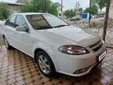 Белый Chevrolet Gentra, 1 позиция 2015 года, КПП Механика, в Ташкент за 9 250 y.e. id5196947, Фото №1
