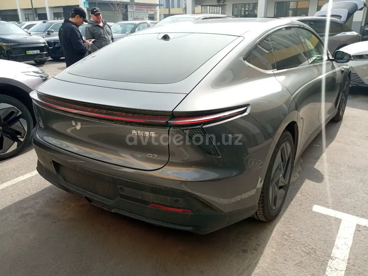 Geely Jiyue Robo 07 — 3