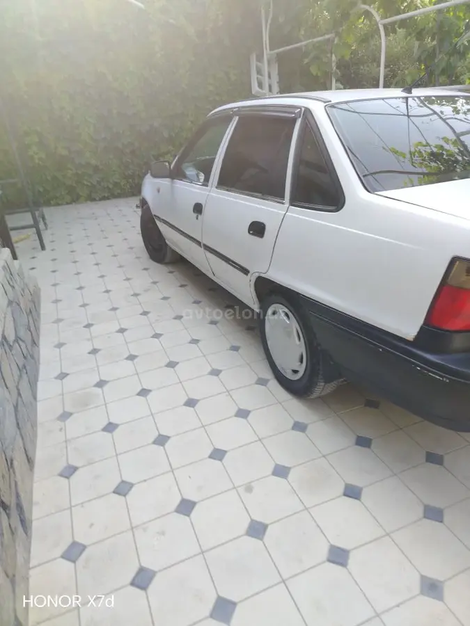 Daewoo Nexia — 4
