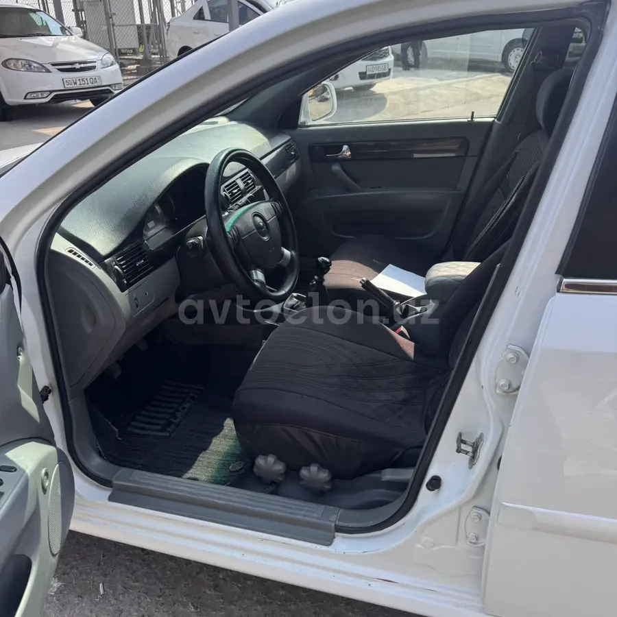 Chevrolet Gentra 2015 — 4