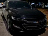 Черный Chevrolet Malibu 2 2022 года, КПП Автомат, в Ташкент за 28 300 y.e. id5666944, Фото №1