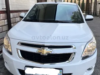 Белый Chevrolet Cobalt, 4 позиция 2022 года, КПП Автомат, в Карши за 12 400 y.e. id4938335
