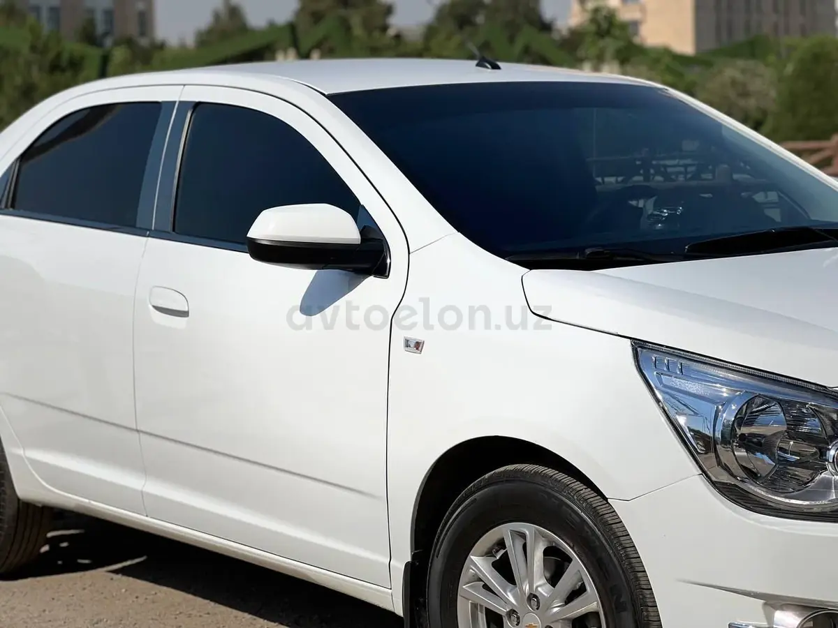 Chevrolet Cobalt 2022 — 4