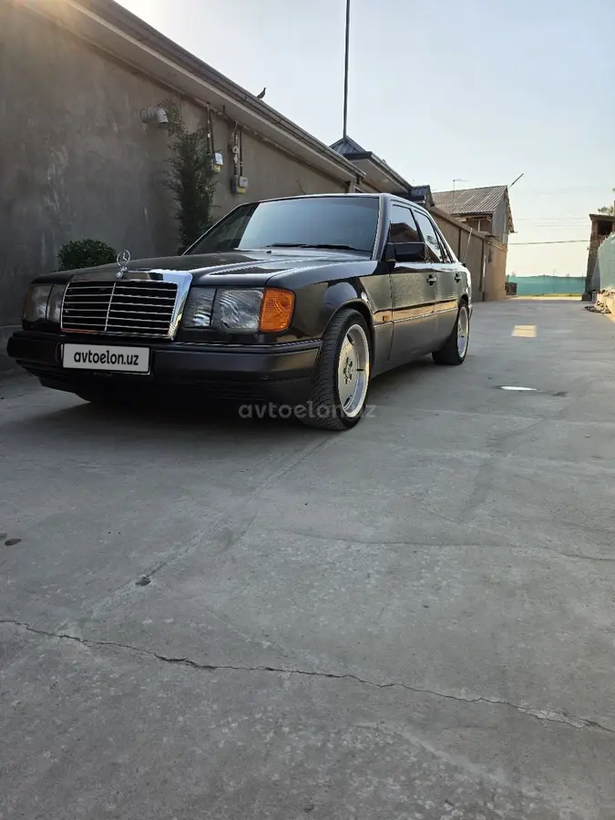 Mercedes-Benz E 230 — 9