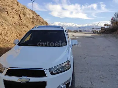 Белый Chevrolet Captiva, 2 позиция 2012 года, КПП Автомат, в Китабский район за 9 000 y.e. id6352308