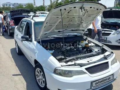 Белый Chevrolet Nexia 2, 4 позиция SOHC 2016 года, КПП Механика, в Ташкент за 6 500 y.e. id5214888