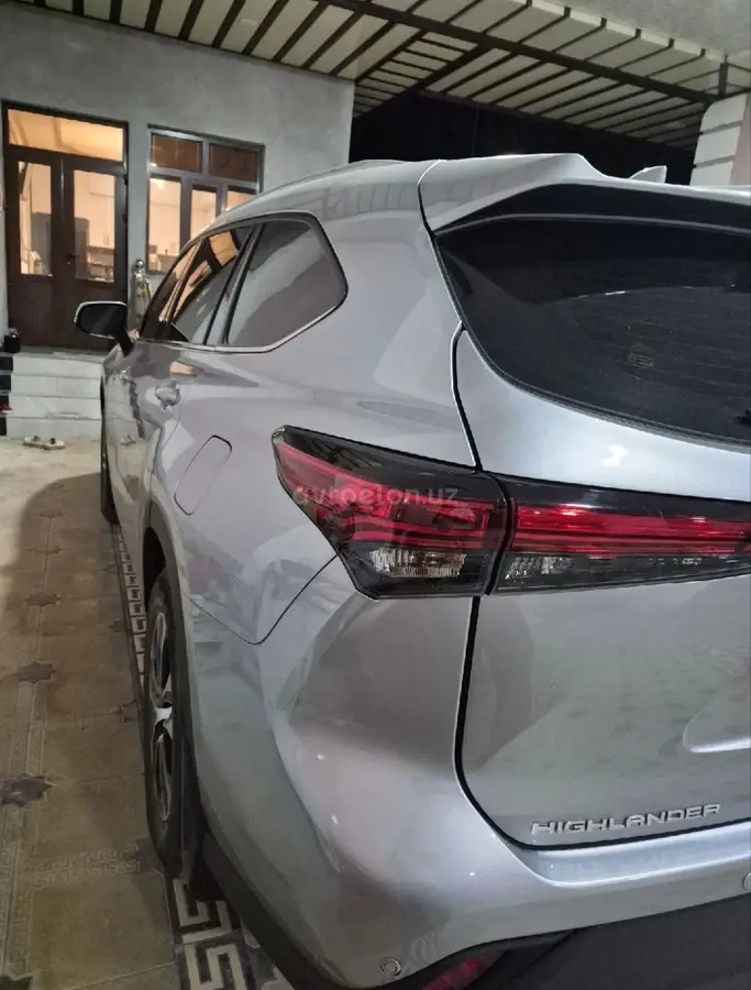 Toyota Highlander — 4