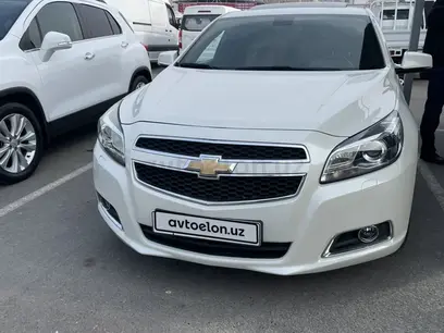 Белый Chevrolet Malibu, 3 позиция 2012 года, КПП Автомат, в  за 11 600 y.e. id4920587