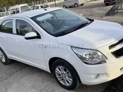Белый Chevrolet Cobalt, 4 позиция 2024 года, КПП Автомат, в Ташкент за 12 600 y.e. id5207233