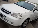 Белый Chevrolet Lacetti, 3 позиция 2013 года, КПП Автомат, в Наманган за 9 000 y.e. id5205795, Фото №1