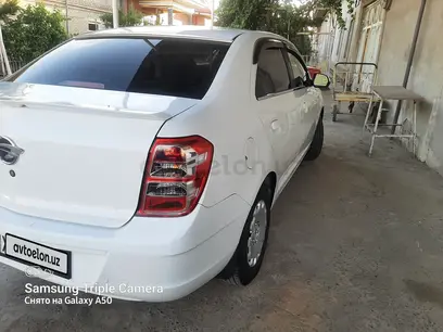Белый Chevrolet Cobalt, 3 позиция 2015 года, КПП Механика, в Бухара за 8 000 y.e. id5172901