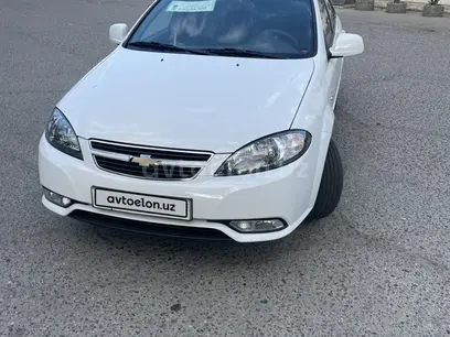 Белый Chevrolet Gentra, 3 позиция 2023 года, КПП Автомат, в Самарканд за 15 500 y.e. id4985428