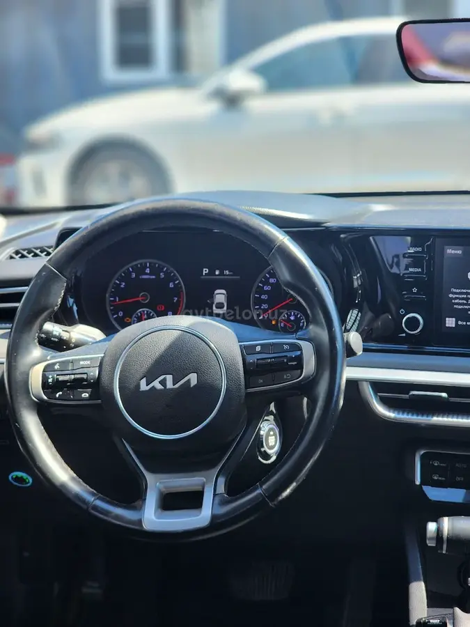 Kia K5 — 5