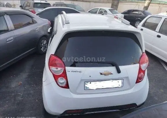 Chevrolet Spark 2022 — 3