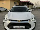 Oq Chevrolet Tracker, 3 pozitsiya 2024 yil, КПП Avtomat, shahar Samarqand uchun 19 200 у.е. id5220516, Fotosurat №1