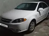 Белый Chevrolet Gentra, 3 позиция 2019 года, КПП Автомат, в Фергана за 12 000 y.e. id5026219, Фото №1