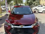 Вишня Chevrolet Tracker, 3 позиция 2023 года, КПП Автомат, в Самарканд за 16 900 y.e. id6566369, Фото №1