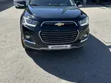 Черный Chevrolet Captiva, 4 позиция 2017 года, КПП Автомат, в Самарканд за 20 900 y.e. id5210045, Фото №1