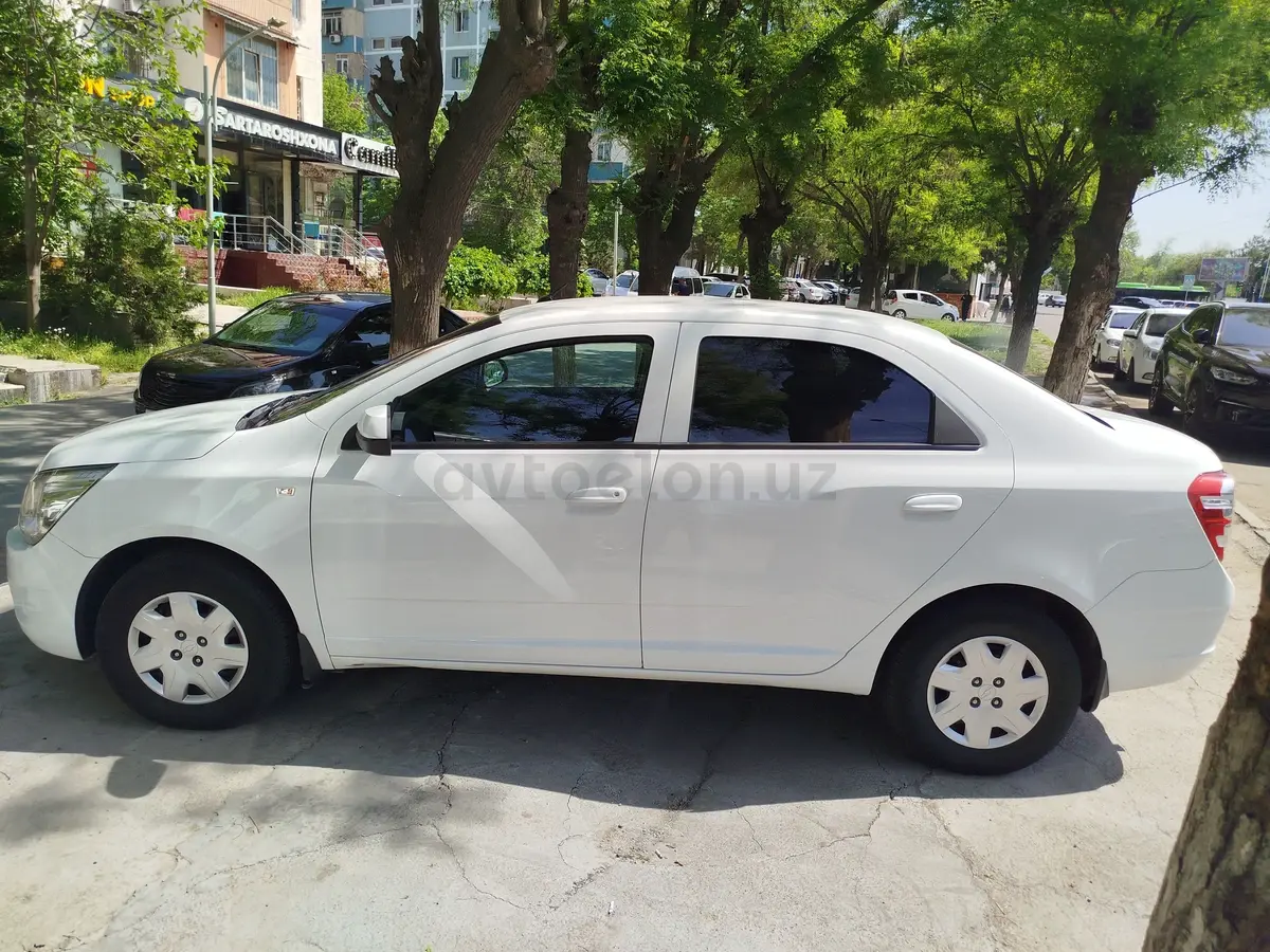 Chevrolet Cobalt 2022 — 3