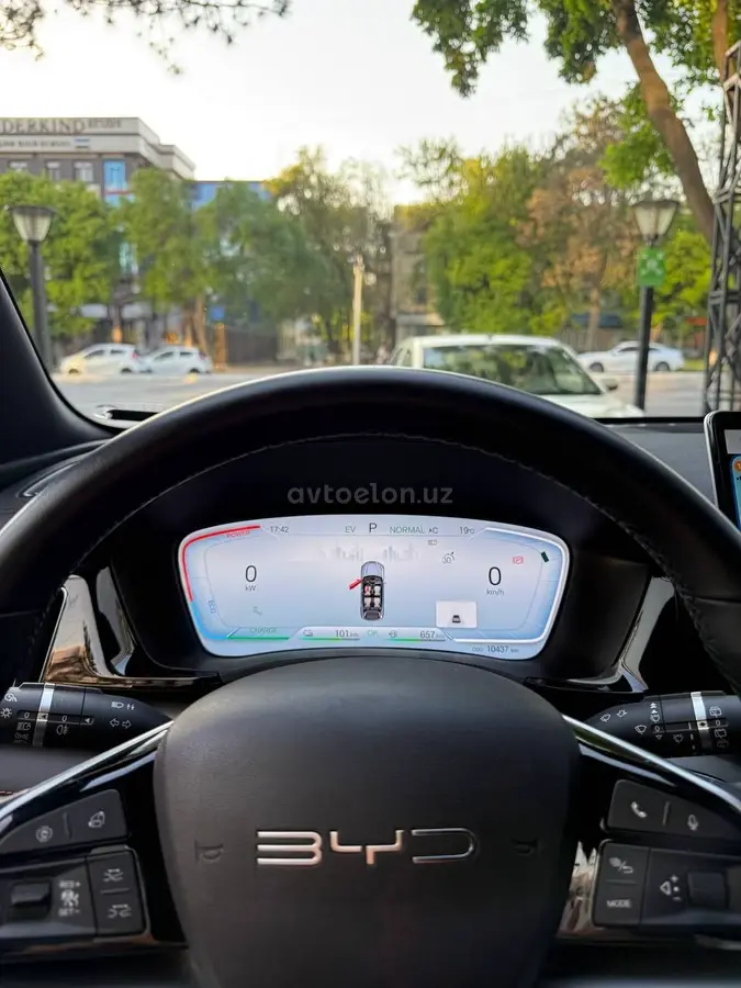 BYD Song Plus DM-i Champion — 6