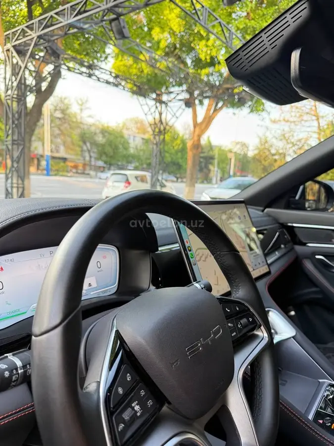 BYD Song Plus DM-i Champion — 7