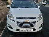 Oq Chevrolet Spark, 2 pozitsiya 2015 yil, КПП Mexanika, shahar Andijon uchun 6 600 у.е. id5030804
