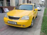 Жёлтый Chevrolet Lacetti, 2 позиция 2011 года, КПП Механика, в Самарканд за 6 200 y.e. id5230649, Фото №1