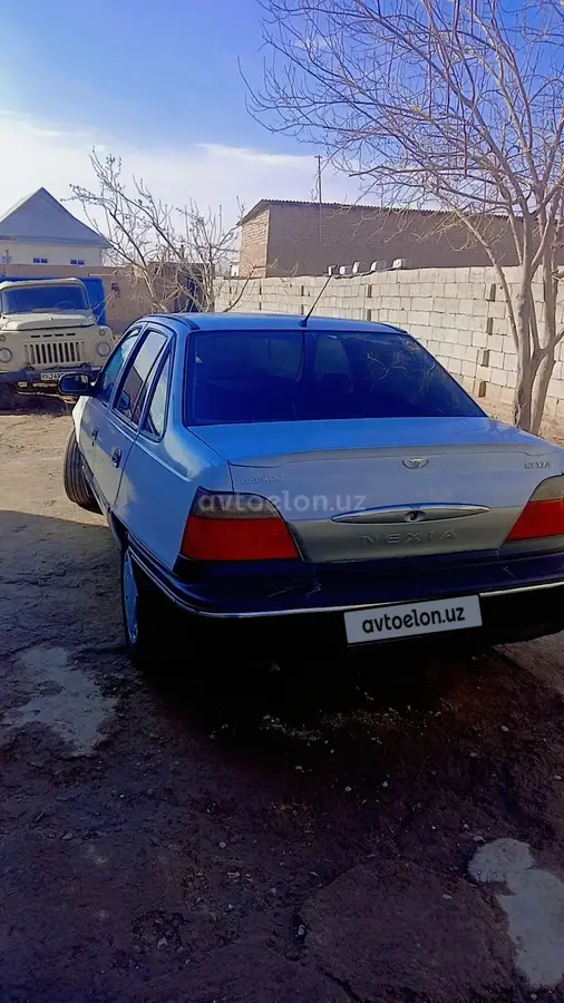 Daewoo Nexia — 3