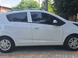 Белый Chevrolet Spark, 4 позиция 2022 года, КПП Автомат, в Ташкент за 10 100 y.e. id5186668, Фото №1