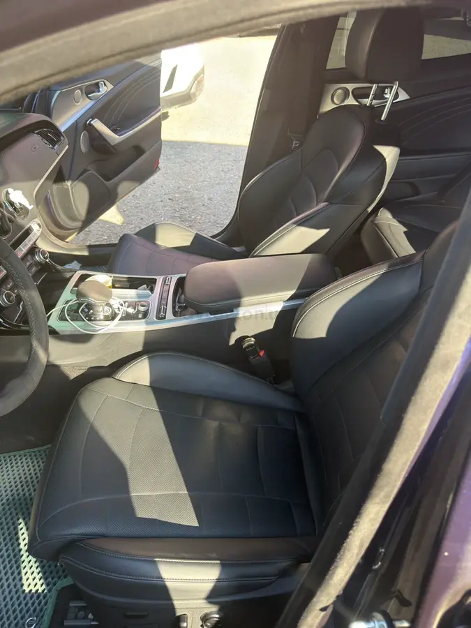 Kia Stinger — 3