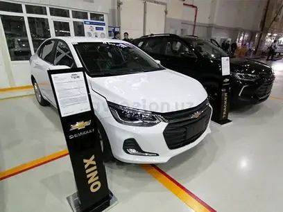 Белый Chevrolet Onix 2023 года, КПП Механика, в Ташкент за ~12 112 y.e. id2760336