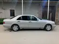 Серебристый Mercedes-Benz E 230 1999 года, КПП Механика, в Самарканд за 12 000 y.e. id5108569