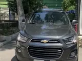 Мокрый асфальт Chevrolet Captiva, 4 позиция 2017 года, КПП Автомат, в Ташкент за 22 000 y.e. id5220150