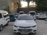 Белый Chevrolet Malibu 2 2018 года, КПП Автомат, в Самарканд за 16 999 y.e. id5213167, Фото №1