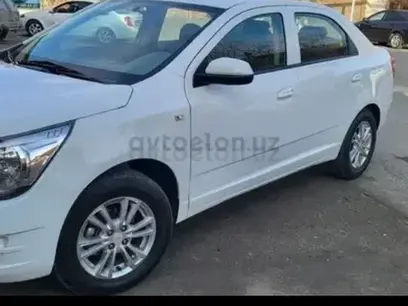 Белый Chevrolet Cobalt, 4 позиция 2024 года, КПП Автомат, в Янгиарыкский район за ~12 699 y.e. id3913144