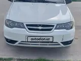 Белый Chevrolet Nexia 2, 4 позиция DOHC 2010 года, КПП Механика, в Нурафшон за 5 000 y.e. id6355636, Фото №1