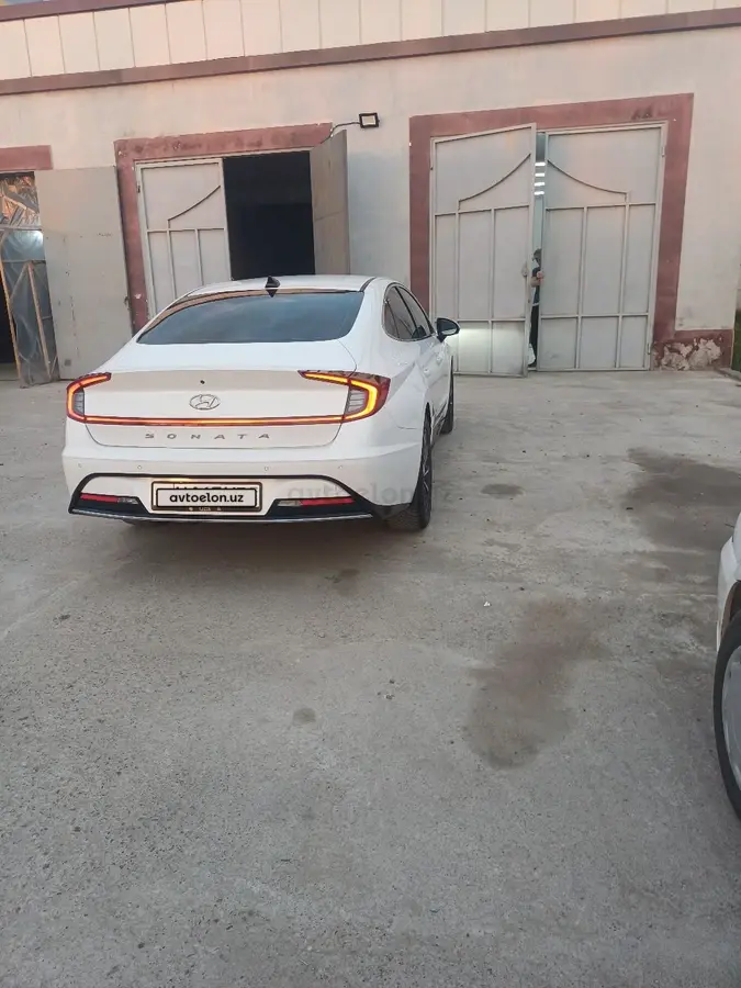 Hyundai Sonata — 2