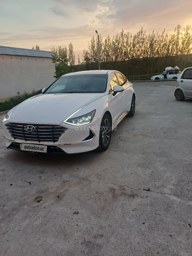 Hyundai Sonata — 4