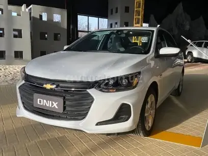 Белый Chevrolet Onix 2024 года, КПП Механика, в Ташкент за ~14 017 y.e. id3621968