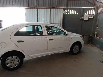 Белый Chevrolet Cobalt, 2 евро позиция 2013 года, КПП Механика, в Джизак за 8 000 y.e. id5139879