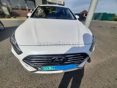 Белый Hyundai Sonata 2019 года, КПП Автомат, в Ташкент за 17 500 y.e. id5171545