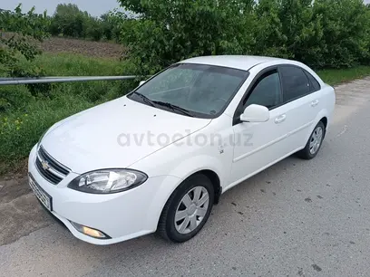 Белый Chevrolet Gentra, 1 позиция 2020 года, КПП Механика, в Самарканд за 10 500 y.e. id5160577
