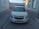 Белый Chevrolet Cobalt, 4 позиция 2023 года, КПП Автомат, в Ташкент за 12 200 y.e. id5232813, Фото №1