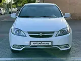 Белый Chevrolet Gentra, 1 позиция 2023 года, КПП Механика, в Самарканд за 13 000 y.e. id5214201, Фото №1